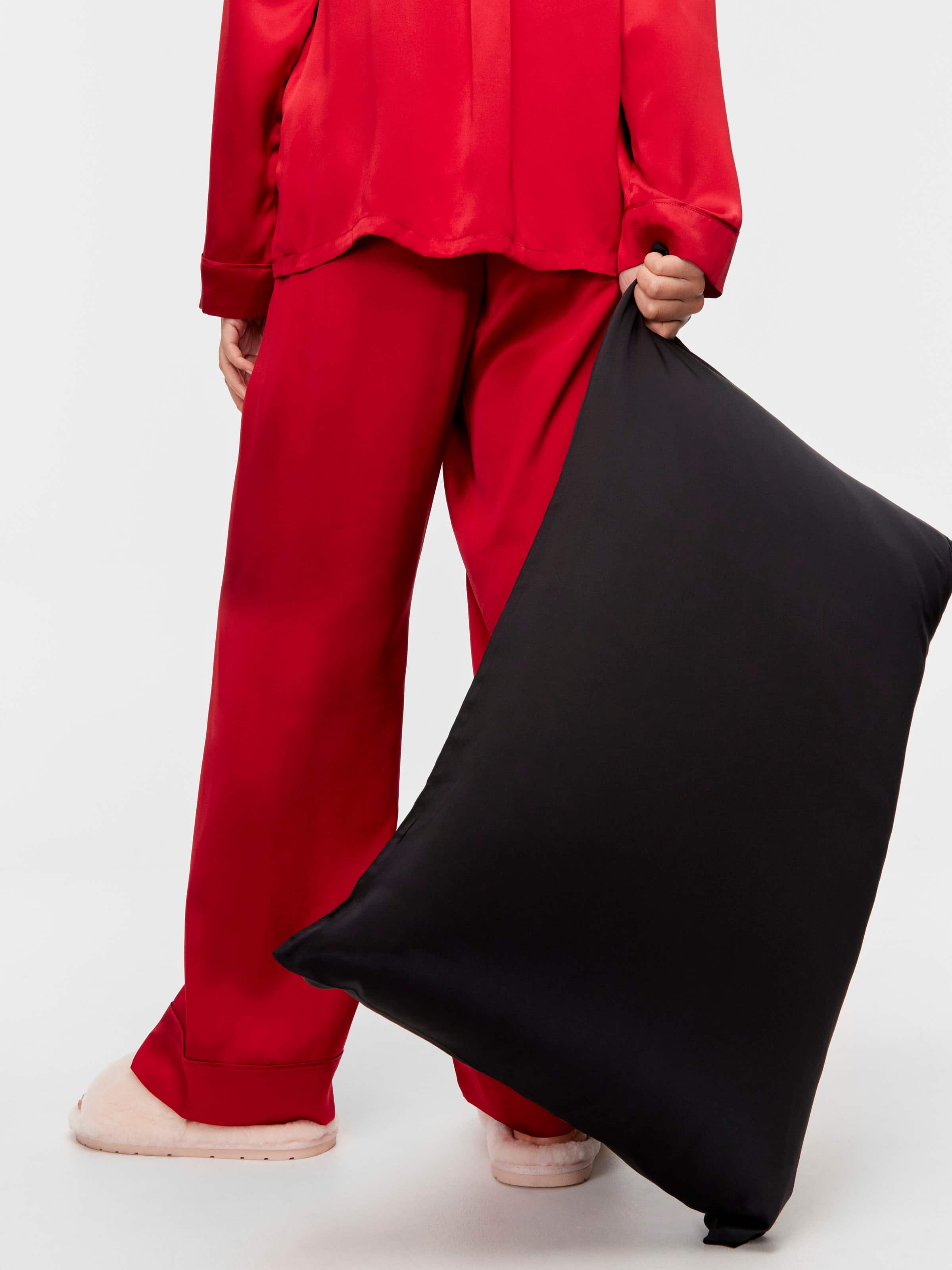 Black Silk Pillowcase